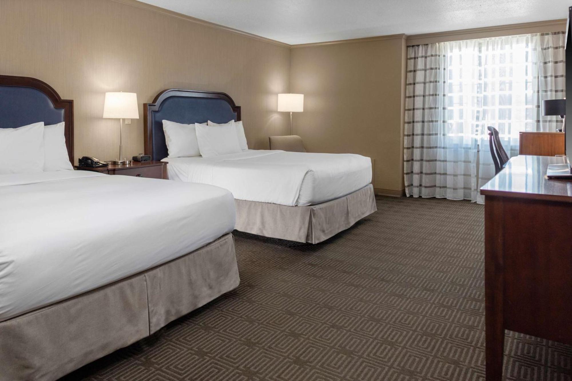 Doubletree By Hilton Hotel Burlington Vermont Екстериор снимка