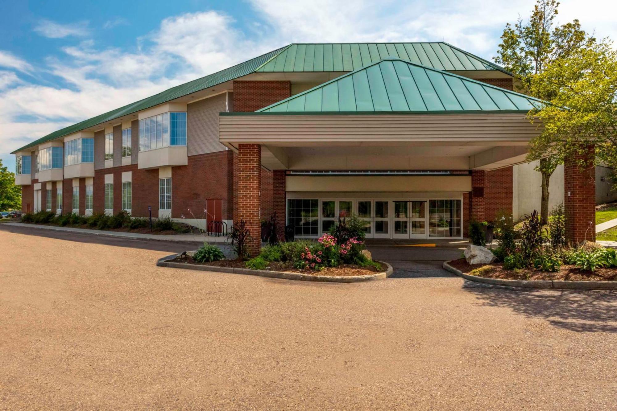 Doubletree By Hilton Hotel Burlington Vermont Екстериор снимка