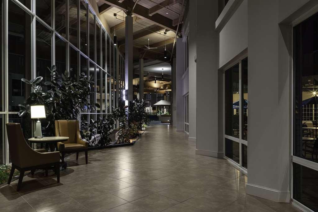 Doubletree By Hilton Hotel Burlington Vermont Интериор снимка